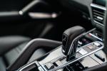 Porsche Cayenne Turbo 2018 года (UK)